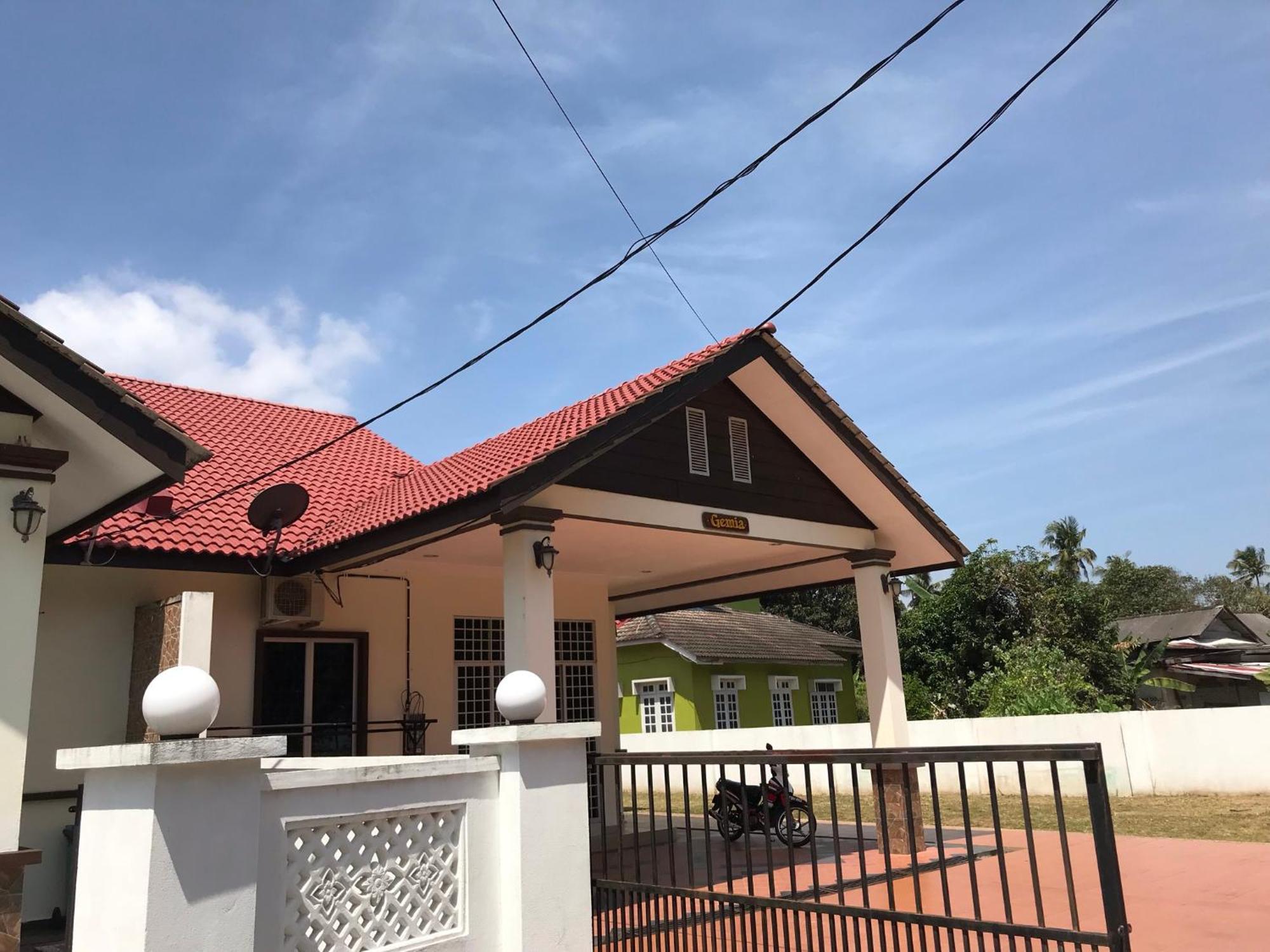 Wan'S Beach Guest House Dungun Exterior photo