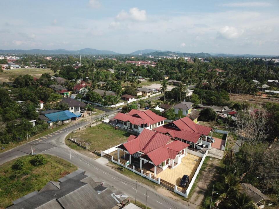 Wan'S Beach Guest House Dungun Exterior photo