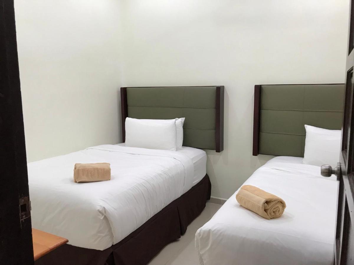 Wan'S Beach Guest House Dungun Exterior photo